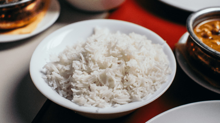 Rijst uit een rijstkoker